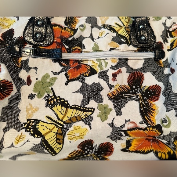 Beautiful Butterfly Overnight Travel Carpet Bag Unique Tapestry Feel - Picture 7 of 11